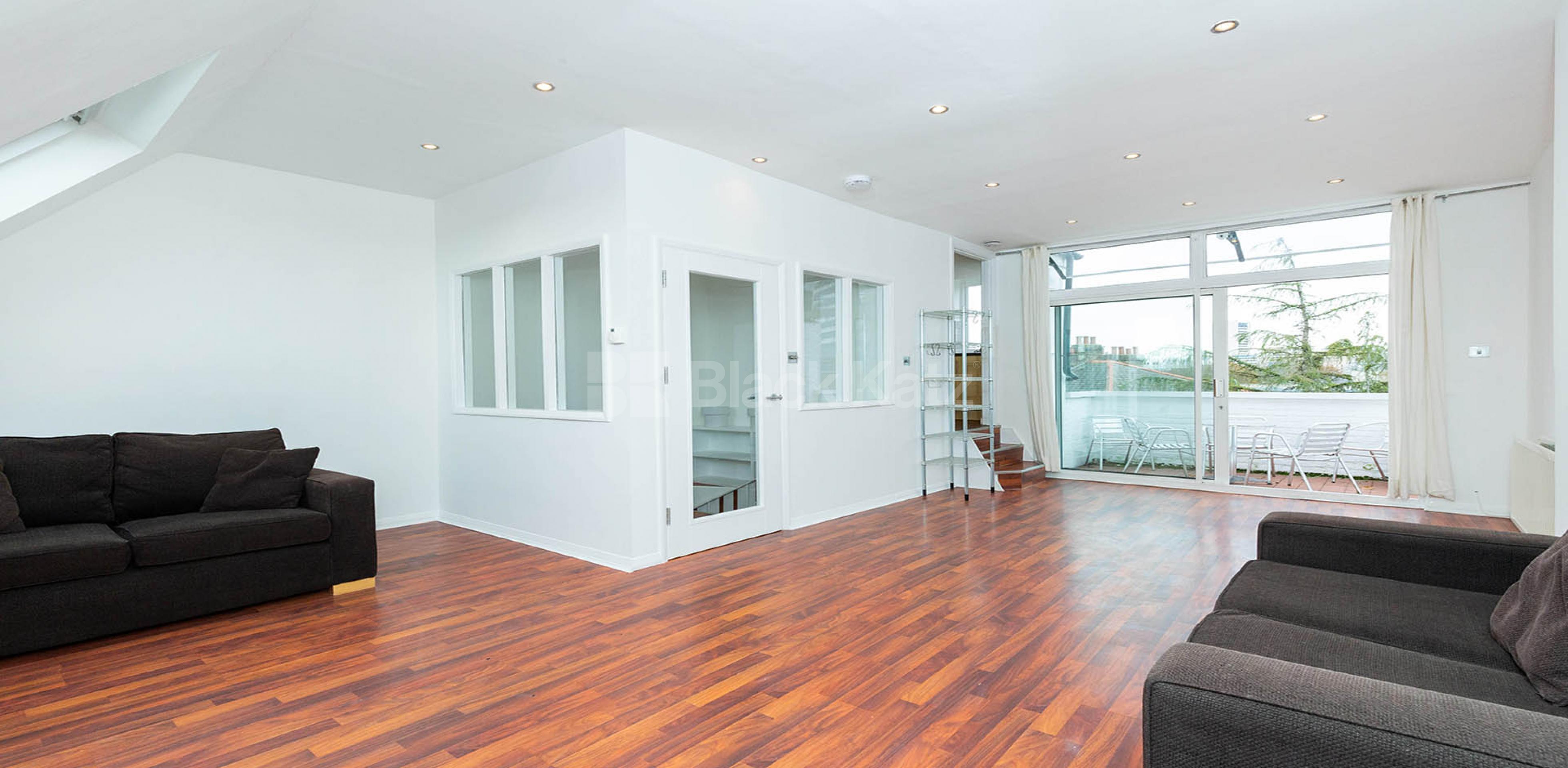 			STUNNING 3 BED WITH ROOF TERRACE & VIDEO VIEWING AVAILBLE!, 3 Bedroom, 1 bath, 1 reception Flat			 Stratford Villas, CAMDEN SQUARE NW1